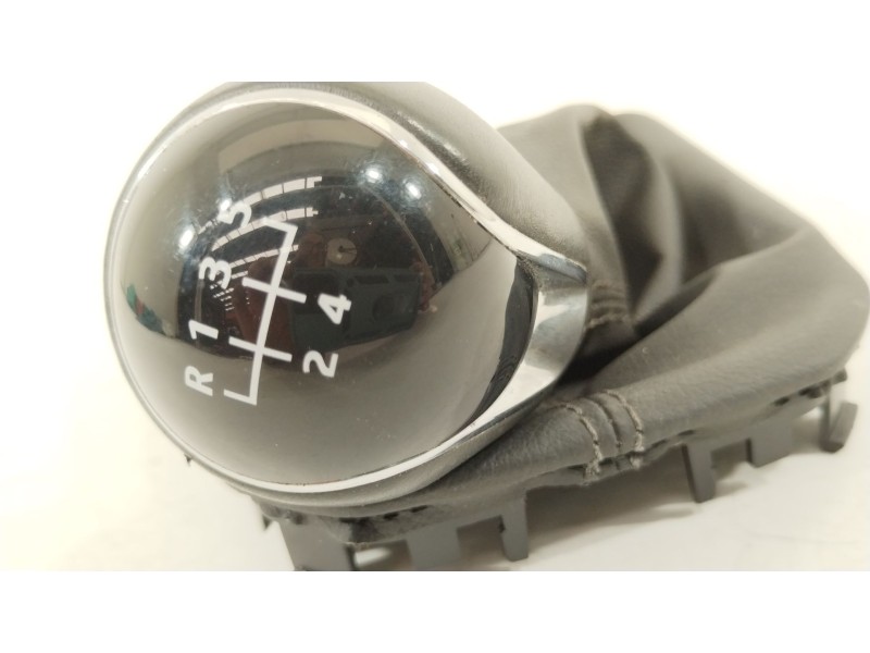 Recambio de pomo palanca cambio para seat ibiza v (kj1, kjg) 1.0 tsi referencia OEM IAM 6F0711113T  