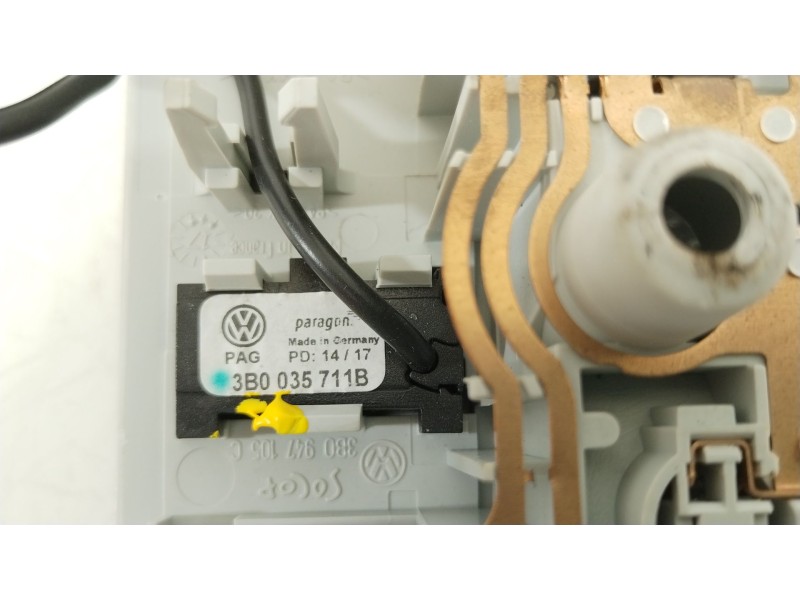 Recambio de luz interior para seat ibiza v (kj1, kjg) 1.0 tsi referencia OEM IAM 3B0947105C  