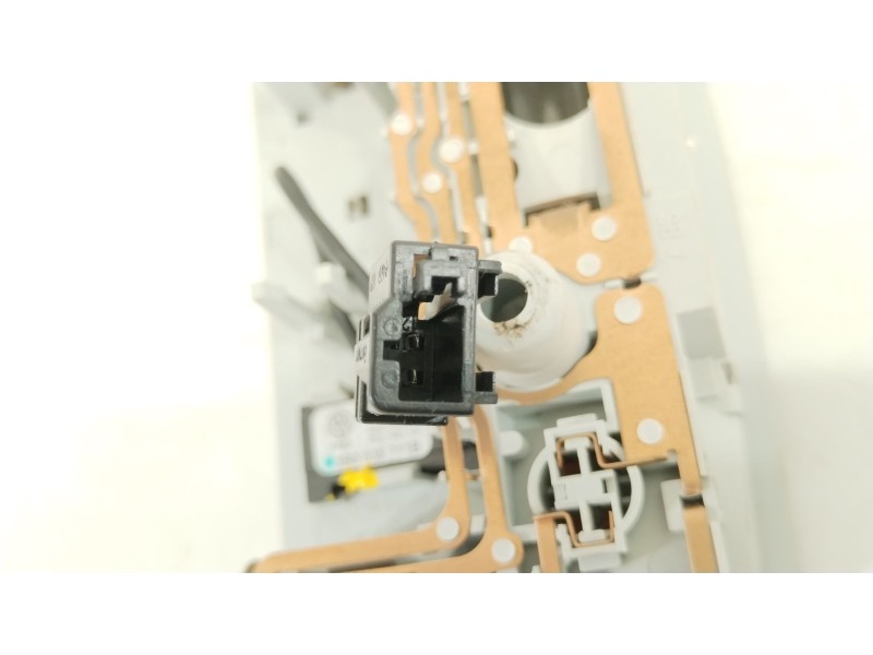 Recambio de luz interior para seat ibiza v (kj1, kjg) 1.0 tsi referencia OEM IAM 3B0947105C  