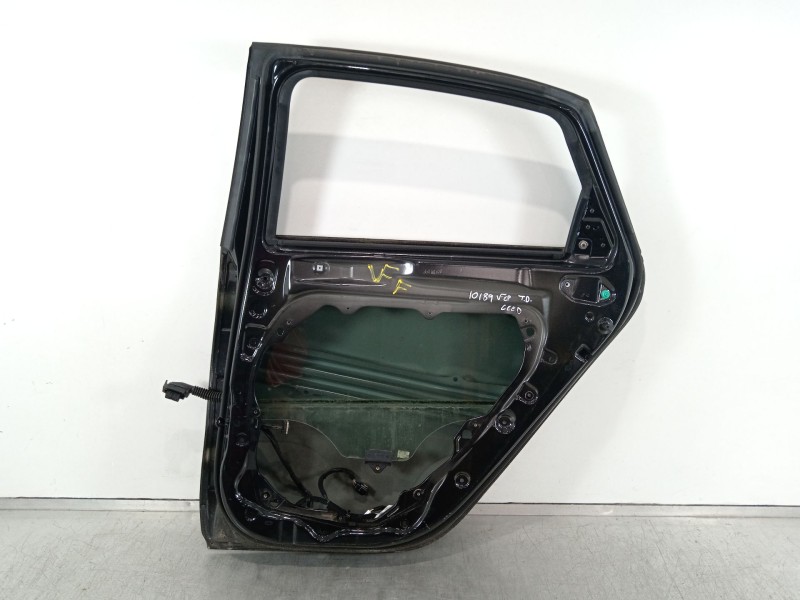 Recambio de puerta trasera derecha para kia ceed (cd) 1.6 crdi 115 eco-dynamics+ referencia OEM IAM   