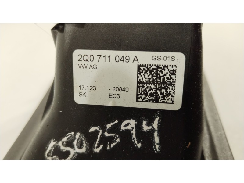 Recambio de palanca cambio para seat ibiza v (kj1, kjg) 1.0 tsi referencia OEM IAM 2Q0711049A  