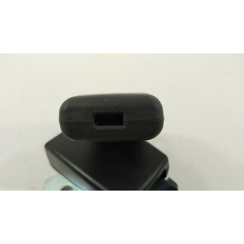 Recambio de enganche cinturon trasero izquierdo para citroën c4 aircross 1.6 hdi 115 referencia OEM IAM 1607891280  