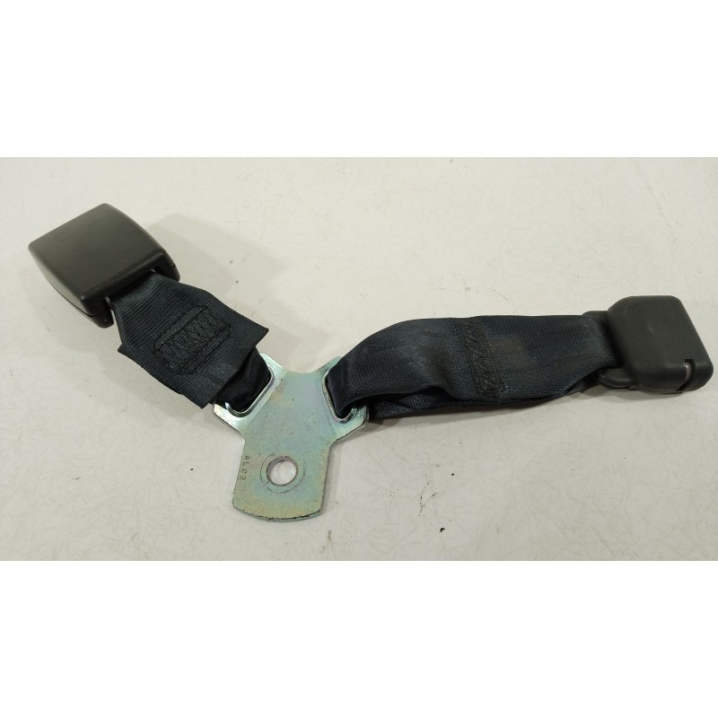 Recambio de enganche cinturon trasero izquierdo para citroën c4 aircross 1.6 hdi 115 referencia OEM IAM 1607891280  