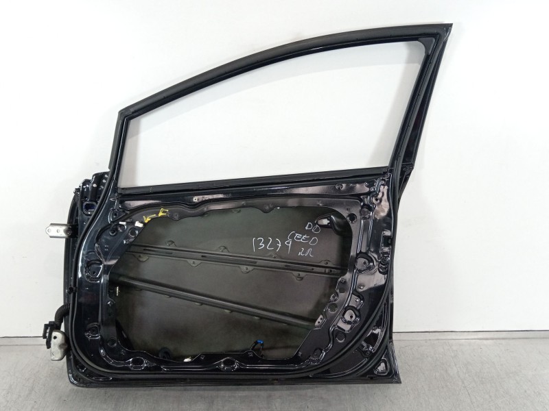 Recambio de puerta delantera derecha para kia ceed (cd) 1.0 t-gdi referencia OEM IAM   