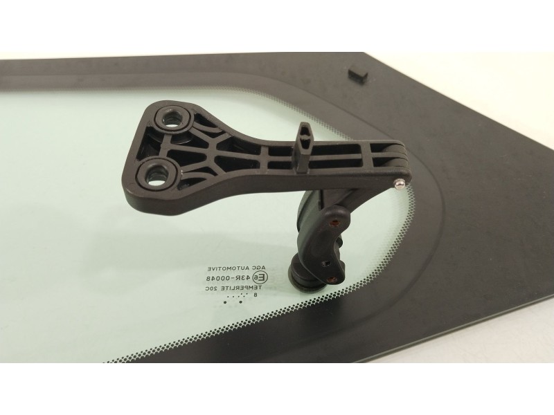 Recambio de luna trasera derecha para toyota aygo x-cite referencia OEM IAM 681300H051  43R00048