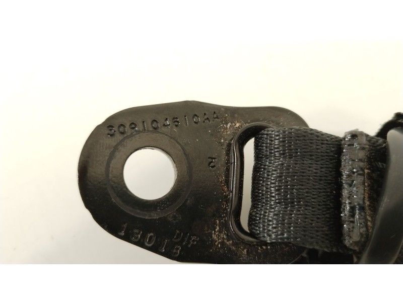 Recambio de enganche cinturon trasero izquierdo para toyota aygo x-cite referencia OEM IAM 733800H031C0  309104610AA