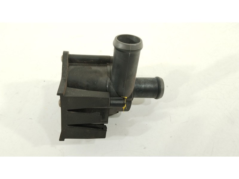 Recambio de bomba agua para audi a4 b8 avant (8k5) 2.0 tdi referencia OEM IAM 8K0965561A  