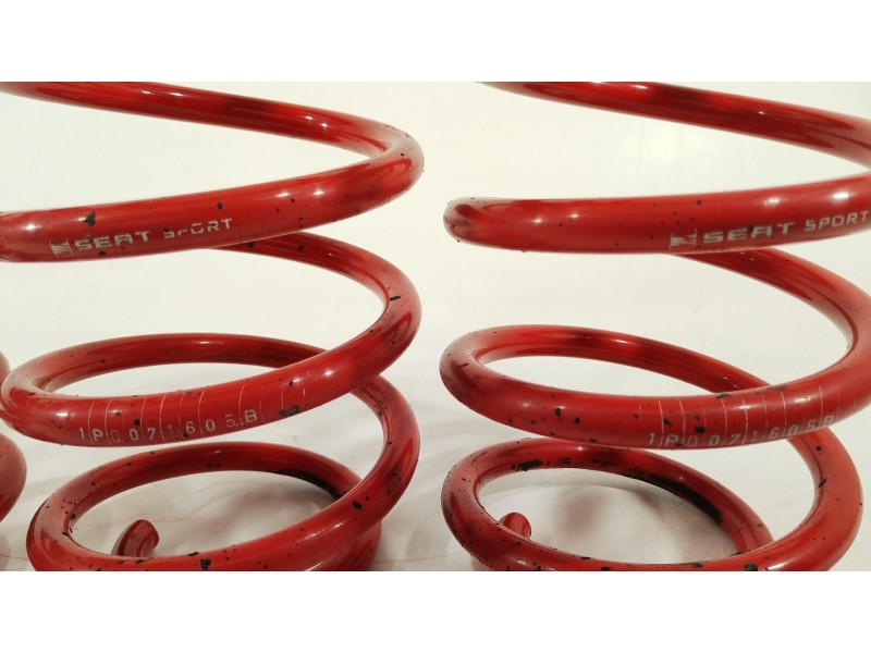 Recambio de muelle amortiguacion para seat leon (1p1) 1.9 tdi referencia OEM IAM 1P0071606  1P0071605B