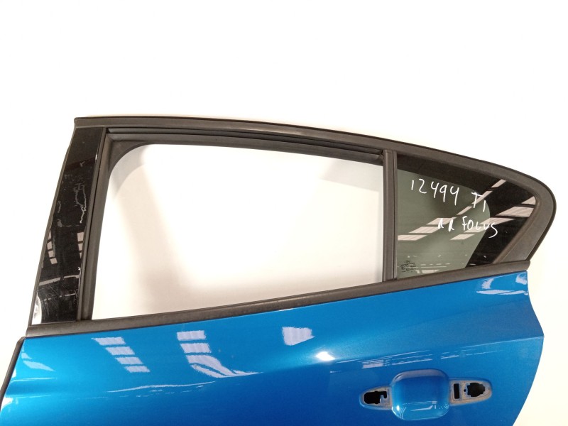 Recambio de puerta trasera izquierda para ford focus st-line referencia OEM IAM JX7BA24721  