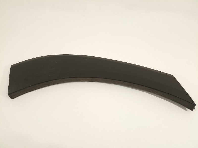 Recambio de aletin trasero derecho para hyundai tucson essence 2wd referencia OEM IAM 87744D7000  