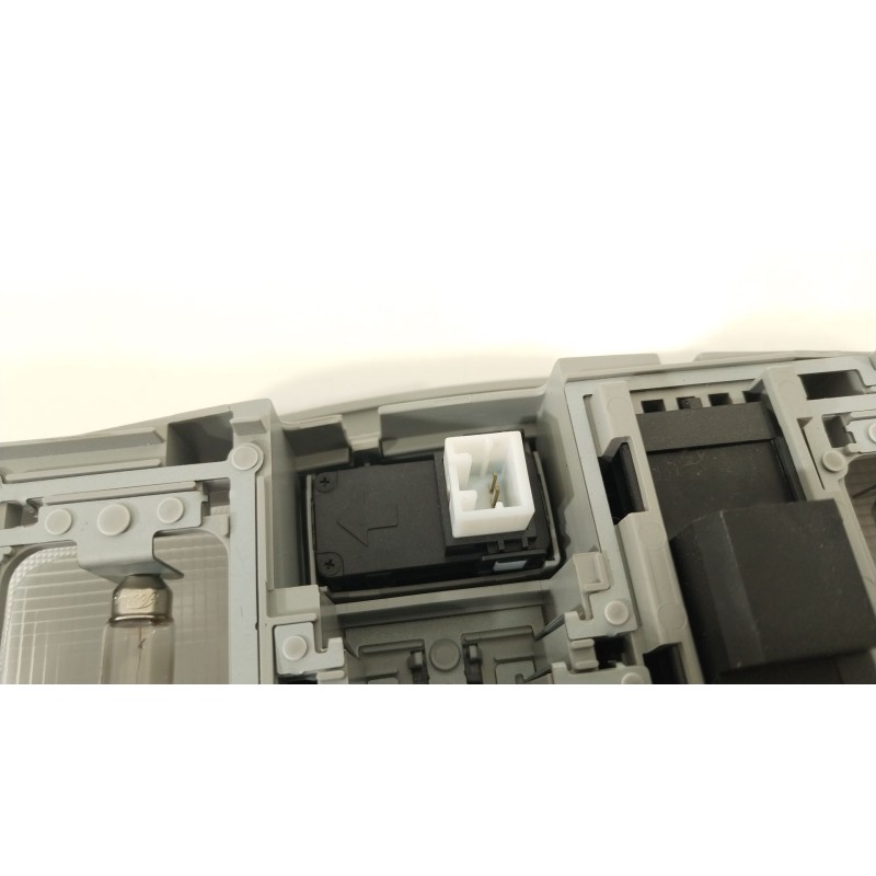 Recambio de luz interior para citroën c4 aircross 1.6 hdi 115 referencia OEM IAM 8401A009ZZ  1608390680