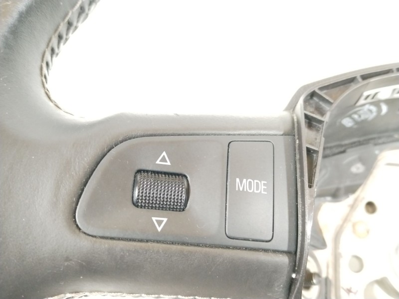 Recambio de volante para audi s6 berlina 4f2 referencia OEM IAM 4F0419091AF  4F0124A