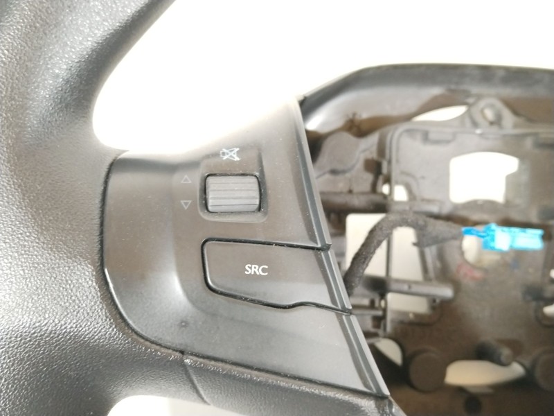 Recambio de volante para peugeot 208 style referencia OEM IAM 96750123ZD  