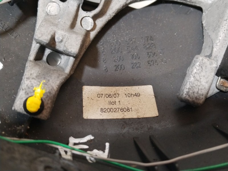 Recambio de volante para renault megane ii coupe/cabrio dynamique referencia OEM IAM 8200276081  