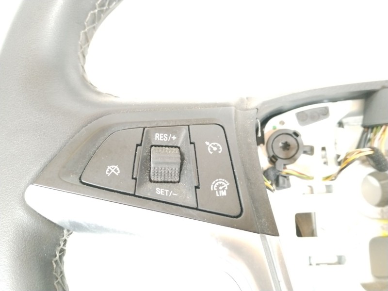 Recambio de volante para opel mokka x 120 aniversario start/stop referencia OEM IAM 39081263  