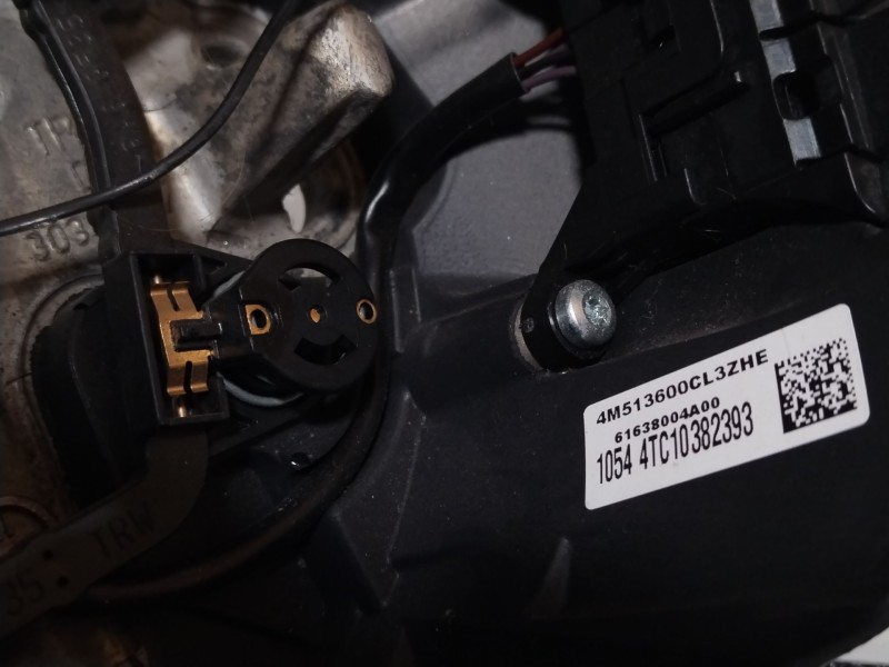 Recambio de volante para ford focus lim. (cb4) titanium referencia OEM IAM 4TC10382393  