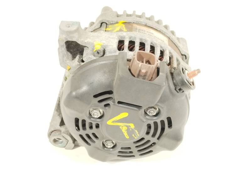 Recambio de alternador para toyota yaris active referencia OEM IAM 270600N040  