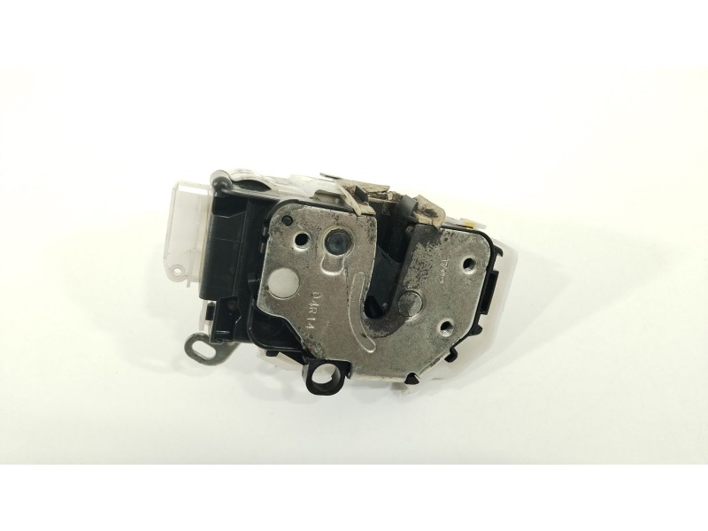 Recambio de cerradura puerta delantera derecha para ford ka (ccu) grand prix iii referencia OEM IAM 51912423  