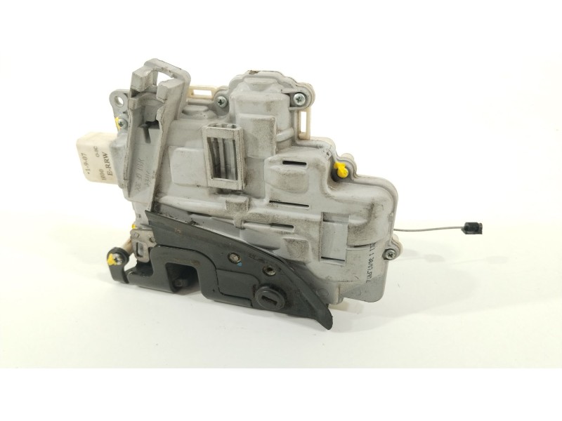 Recambio de cerradura puerta trasera derecha para seat altea (5p1) 1.9 tdi referencia OEM IAM 5P0839012  1P0839016A