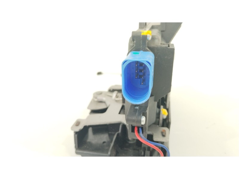 Recambio de cerradura puerta trasera derecha para seat altea (5p1) stylance / style referencia OEM IAM 7L0839015D  