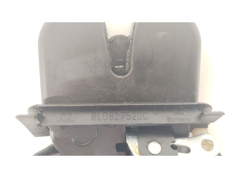 Recambio de cerradura maletero / porton para audi a3 (8l1) 1.9 tdi referencia OEM IAM 8L0827520C  8L0827505E