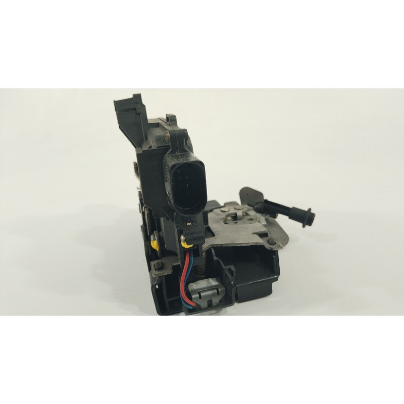 Recambio de cerradura puerta trasera izquierda para audi a4 b6 (8e2) 1.9 tdi referencia OEM IAM 8E0839015C  