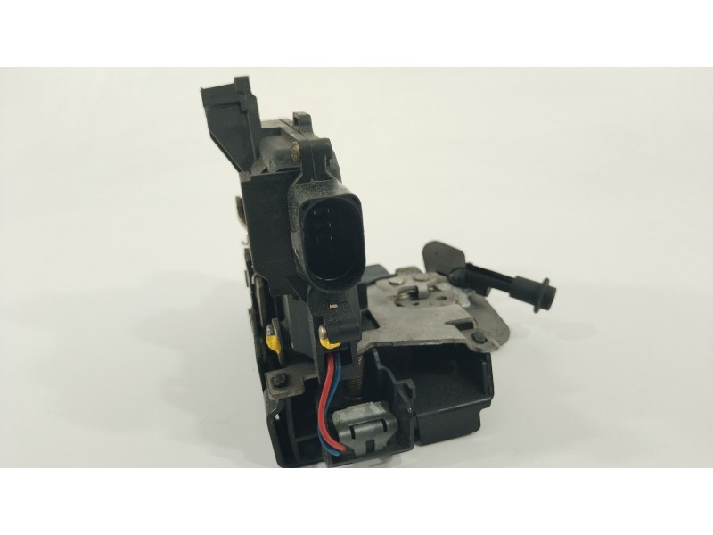 Recambio de cerradura puerta trasera izquierda para audi a4 b6 (8e2) 1.9 tdi referencia OEM IAM 8E0839015C  