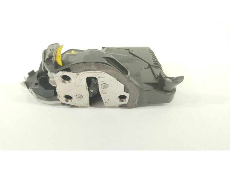 Recambio de cerradura puerta delantera izquierda para toyota yaris active referencia OEM IAM 690400D520  T4311140