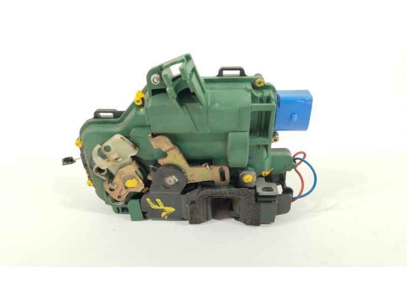 Recambio de cerradura puerta delantera izquierda para volkswagen polo iv (9n_, 9a_) 1.4 16v referencia OEM IAM 3B1837015AM  