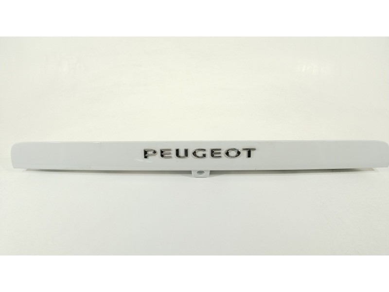 Recambio de moldura para peugeot traveller autobús (v_) 2.0 bluehdi 145 referencia OEM IAM 9813797577  