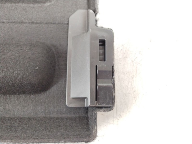 Recambio de bandeja trasera para skoda scala (nw1) 1.6 tdi referencia OEM IAM 657867769B  