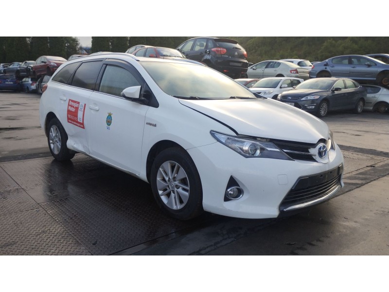 toyota auris del año 2014