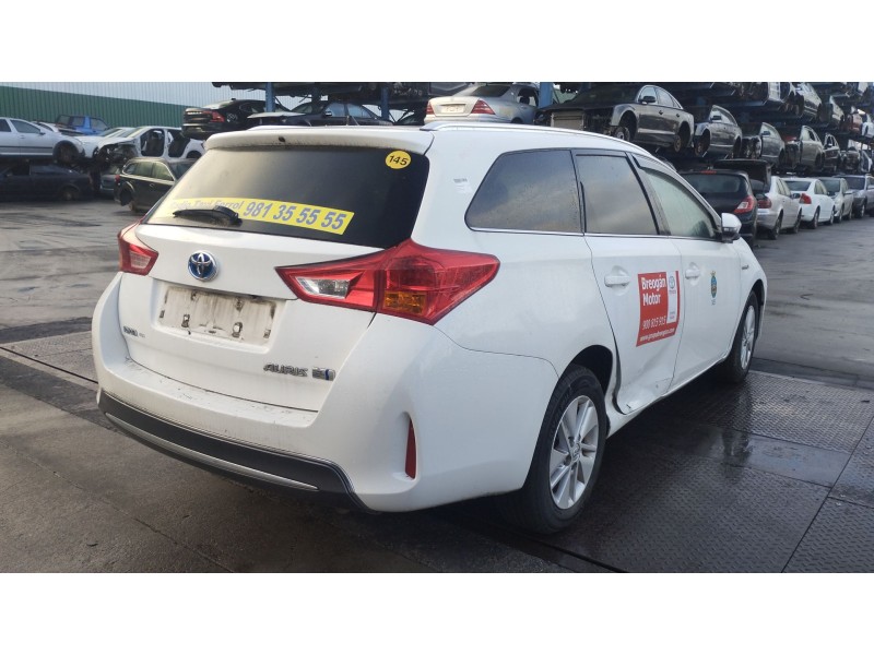 toyota auris del año 2014