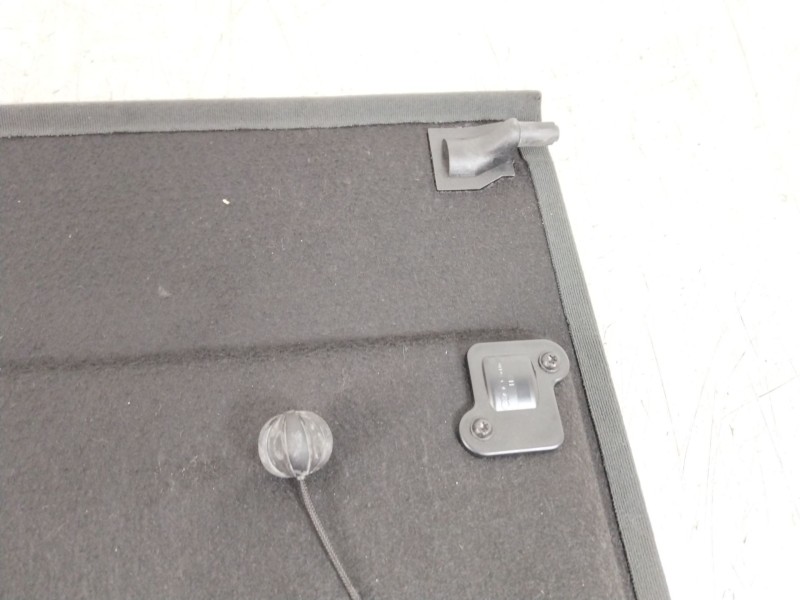 Recambio de bandeja trasera para audi a3 (8p1) 1.6 fsi referencia OEM IAM 8P4867769BF  