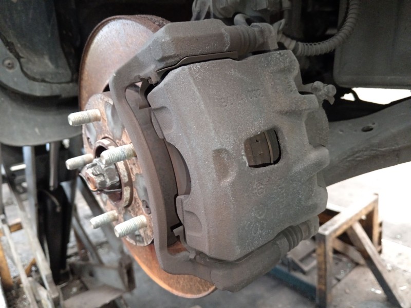 Recambio de pinza freno delantera derecha para hyundai tucson (jm) 2.0 crdi referencia OEM IAM   