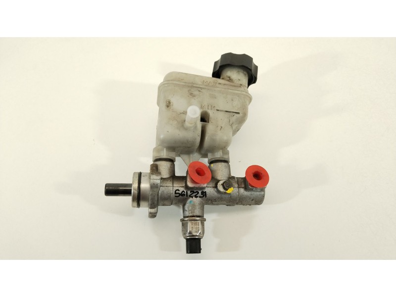 Recambio de bomba freno para kia carens (un) concept referencia OEM IAM 585101D030  591502E500