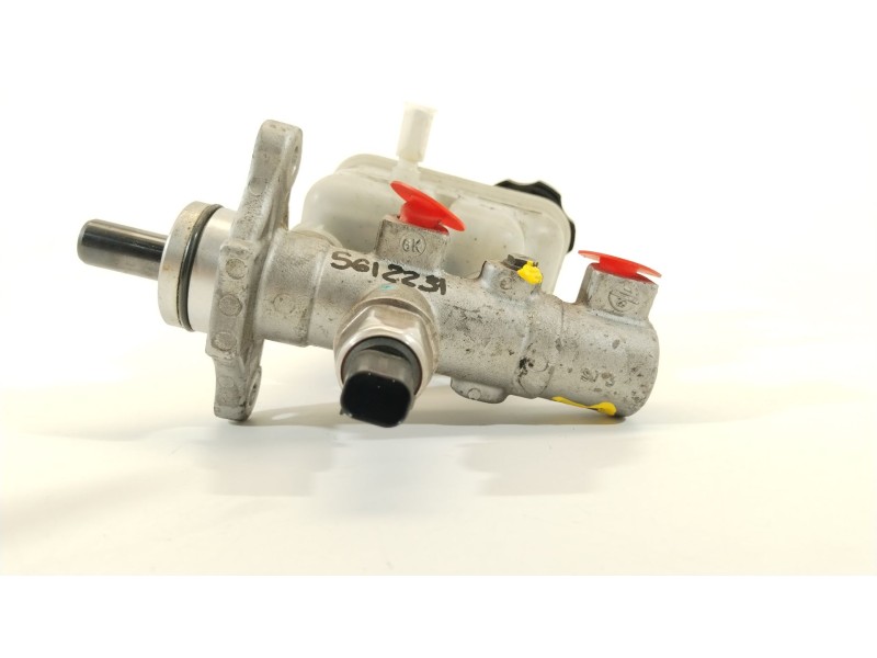 Recambio de bomba freno para kia carens (un) concept referencia OEM IAM 585101D030  591502E500