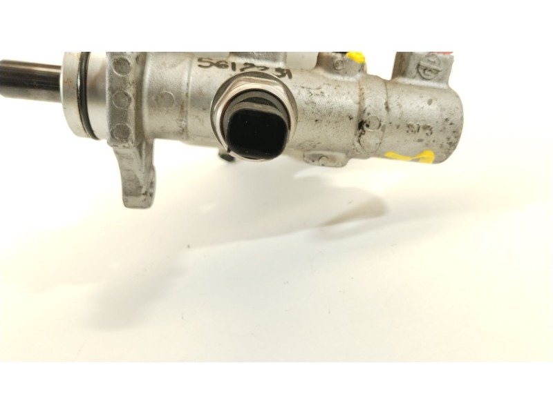 Recambio de bomba freno para kia carens (un) concept referencia OEM IAM 585101D030  591502E500