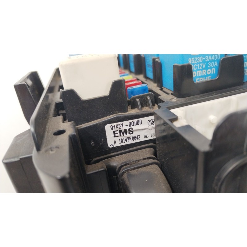 Recambio de caja reles / fusibles para kia cee´d sw (ed) 1.6 crdi 115 referencia OEM IAM 919510Q000  