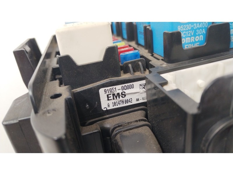 Recambio de caja reles / fusibles para kia cee´d sw (ed) 1.6 crdi 115 referencia OEM IAM 919510Q000  