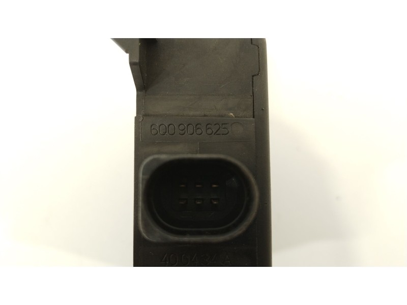 Recambio de valvula aire adicional para seat leon (1p1) 2.0 tdi 16v referencia OEM IAM 6Q0906625  