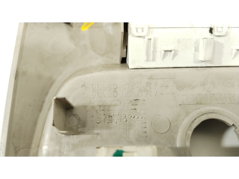 Recambio de luz interior para renault captur limited referencia OEM IAM 969801754R 248804435R 264304513R