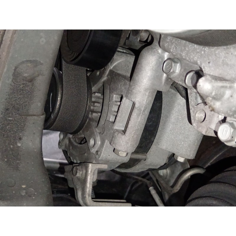Recambio de alternador para toyota rav 4 iii (_a3_) 2.2 d (ala35_) referencia OEM IAM 2706026060  1042102370