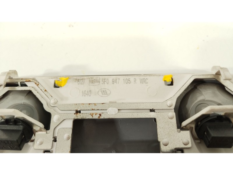 Recambio de luz interior para seat leon (5f1) fr fast lane referencia OEM IAM 5F0947105R  1K0947133H
