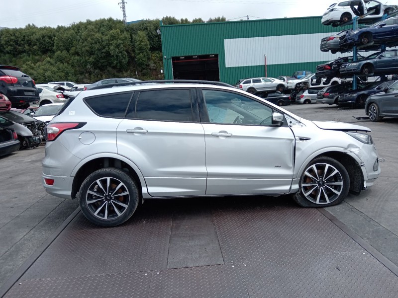 ford kuga iii (dfk) del año 2018