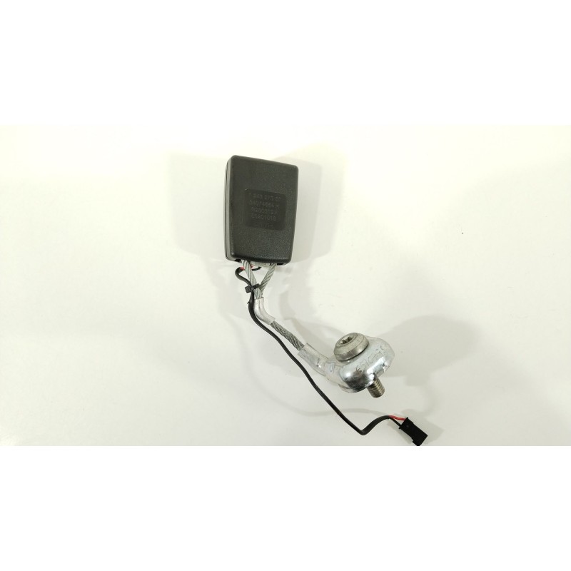 Recambio de enganche cinturon trasero izquierdo para bmw 5 touring (f11) 525 d xdrive referencia OEM IAM 72117243273  7243273