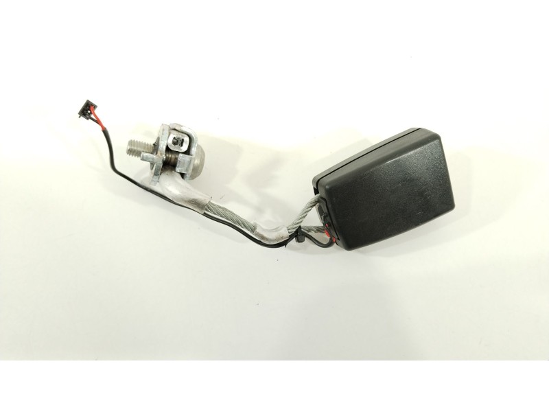 Recambio de enganche cinturon trasero izquierdo para bmw 5 touring (f11) 525 d xdrive referencia OEM IAM 72117243273  7243273