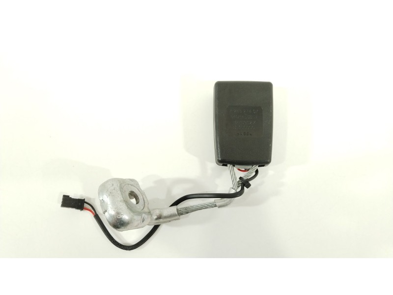 Recambio de enganche cinturon trasero derecho para bmw 5 touring (f11) 525 d xdrive referencia OEM IAM 72117243274  7243274