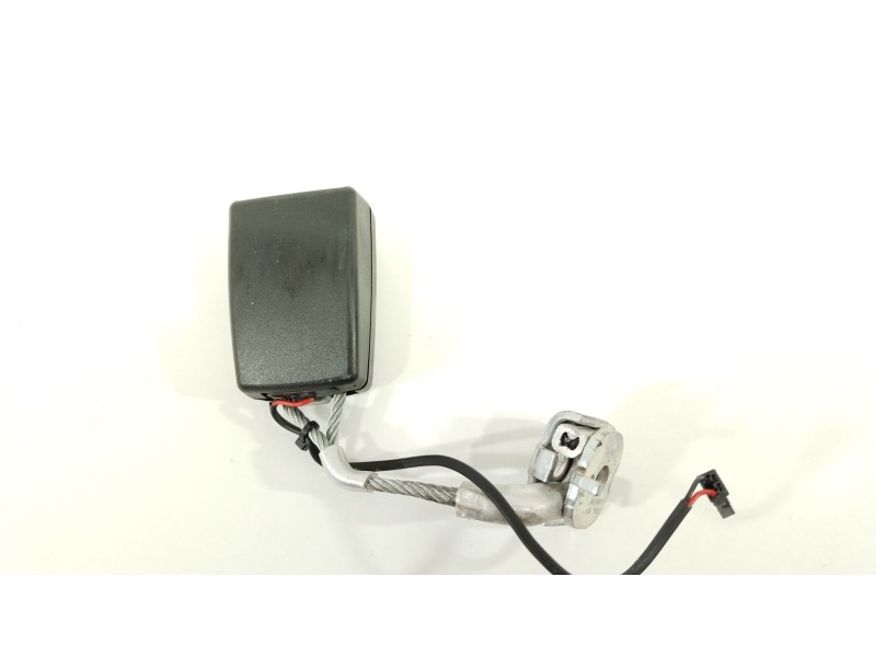 Recambio de enganche cinturon trasero derecho para bmw 5 touring (f11) 525 d xdrive referencia OEM IAM 72117243274  7243274