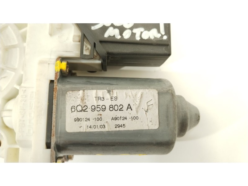Recambio de motor elevalunas delantero izquierdo para seat ibiza iii (6l1) 1.9 sdi referencia OEM IAM 6Q2959802A   Recambio de motor elevalunas delantero izquierdo para seat ibiza iii (6l1) 1.9 sdi referencia OEM IAM 6Q2959802A
